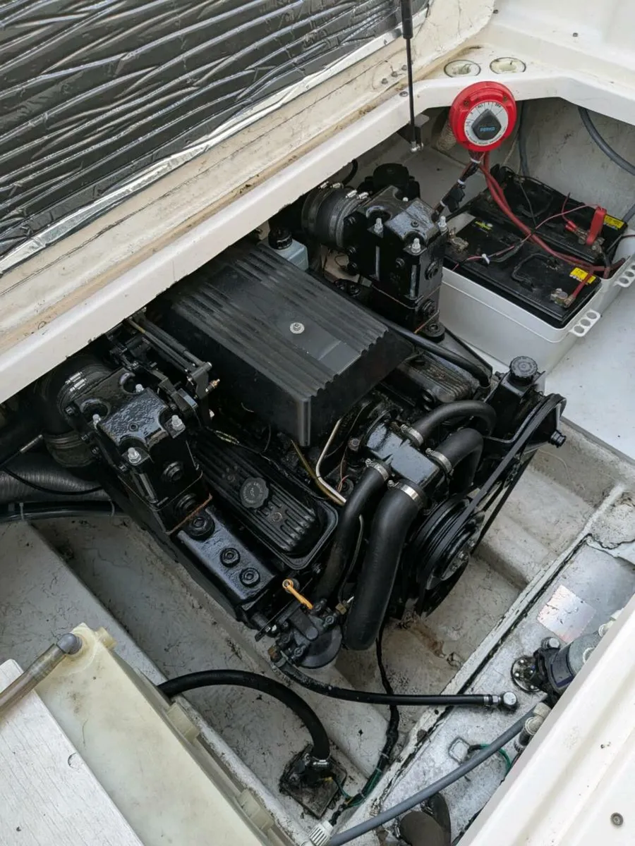 Bayliner 2355 - Image 4