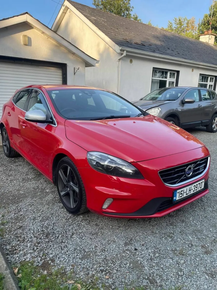 €5600 Volvo V40 R-Design NCT & TAX - Image 4