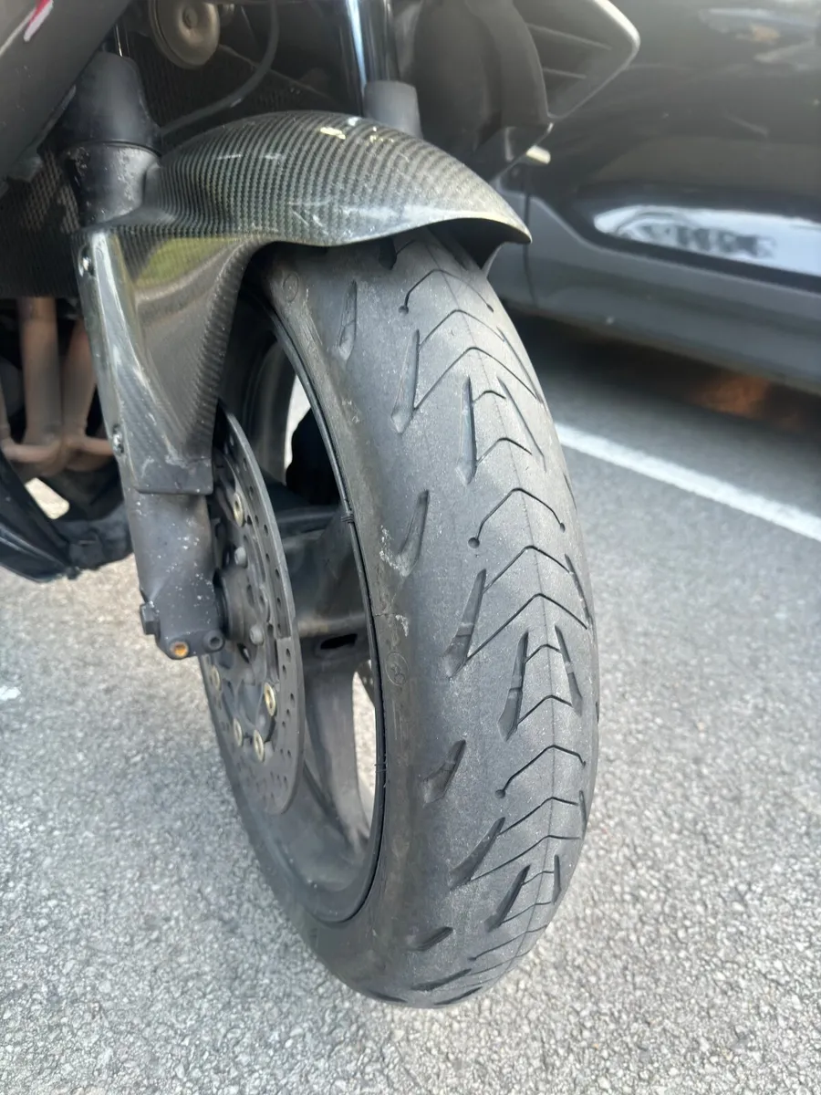 Honda CBR 600 RR Racing - Image 3
