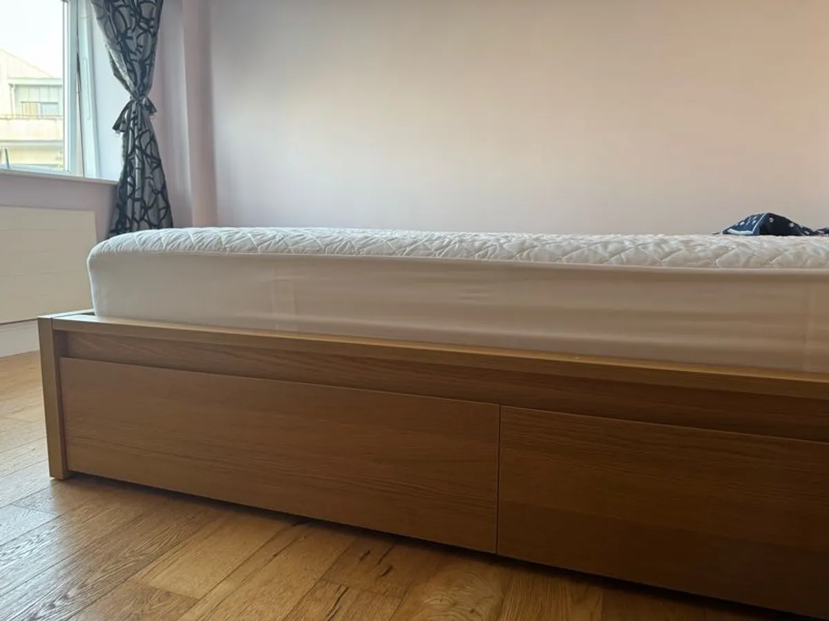 king bed and mattress - Image 2