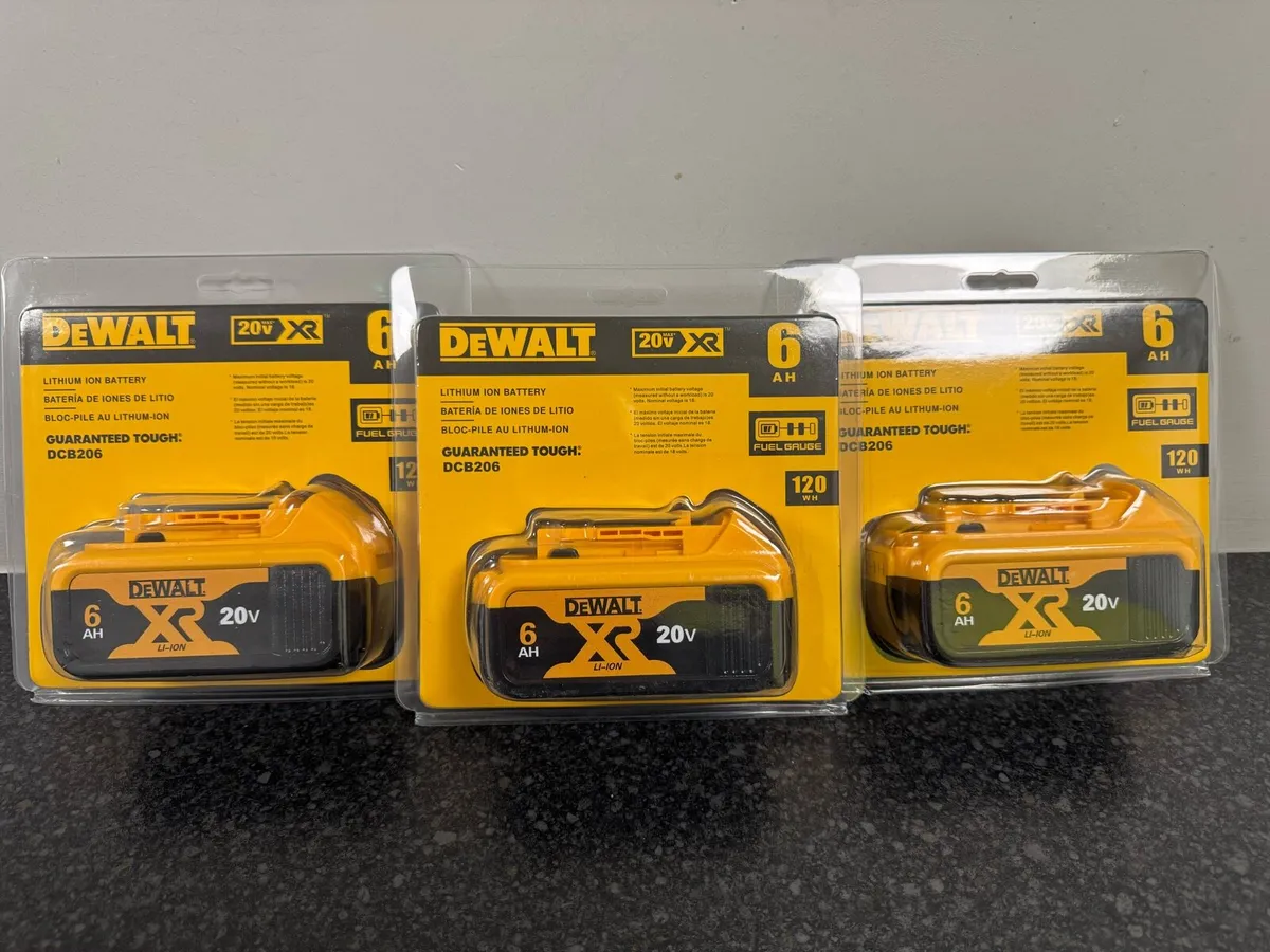 DeWalt battery. Brand new - Image 1