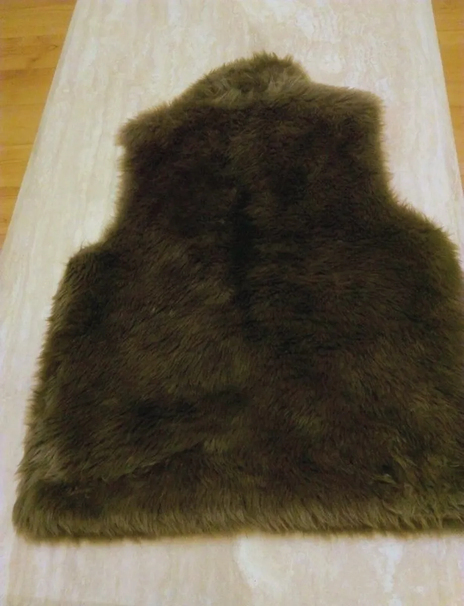 Beautiful Faux Fur Gilet. - Image 3