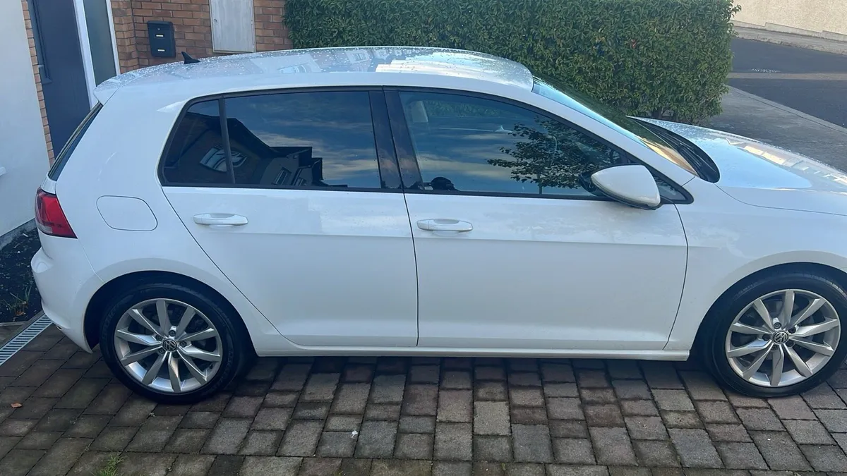 Golf 1.6 TDI 2016 automatic - Image 2
