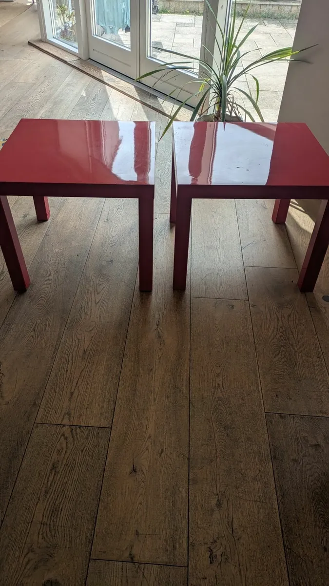 Kids tables