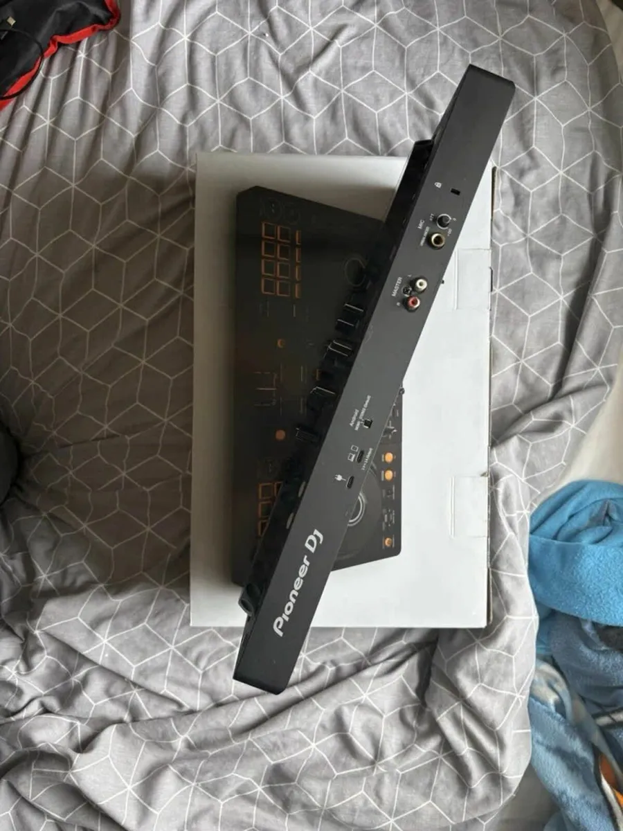 Pioneer DDJ-FLX4 Double Deck 2-Channel Controller - Image 2