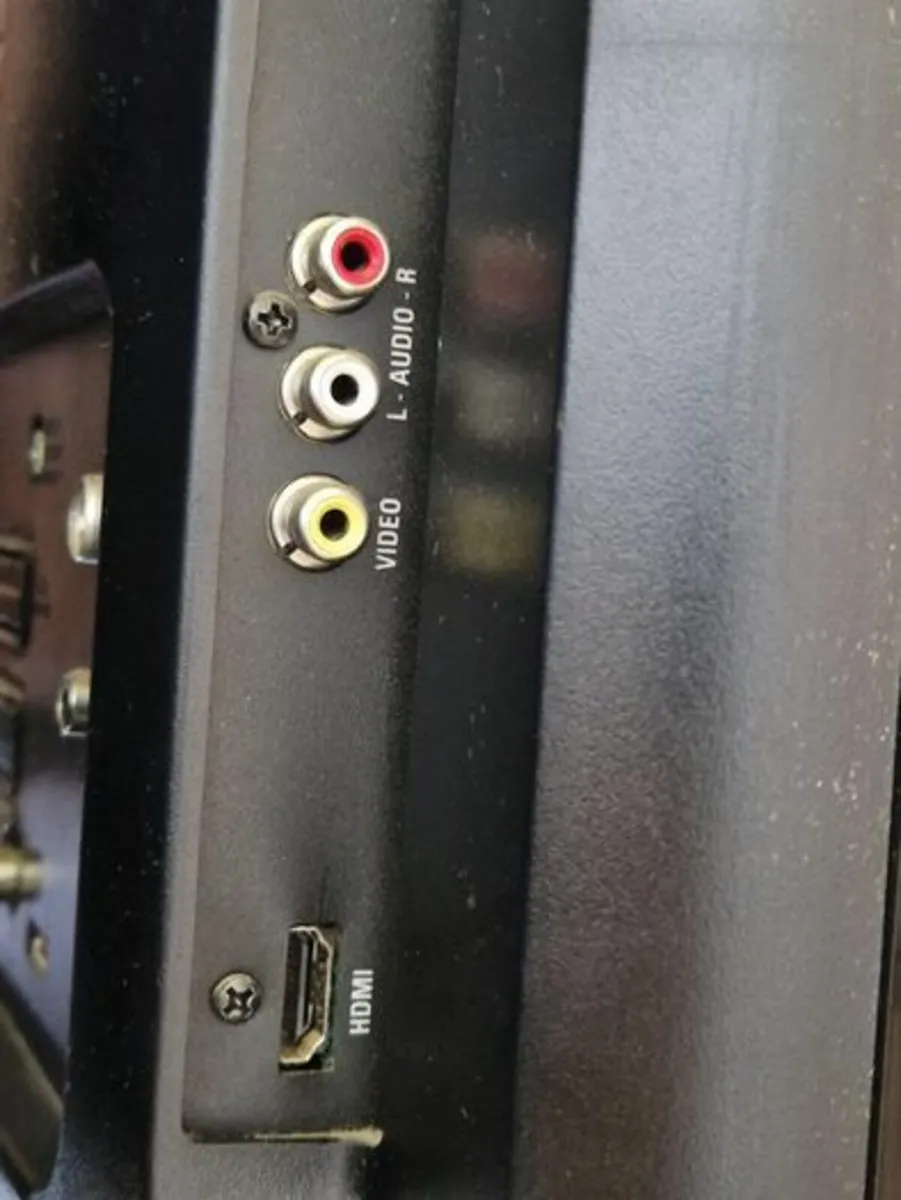 Phillips 42 inch TV, Model No. 42PFL360412 - Image 4