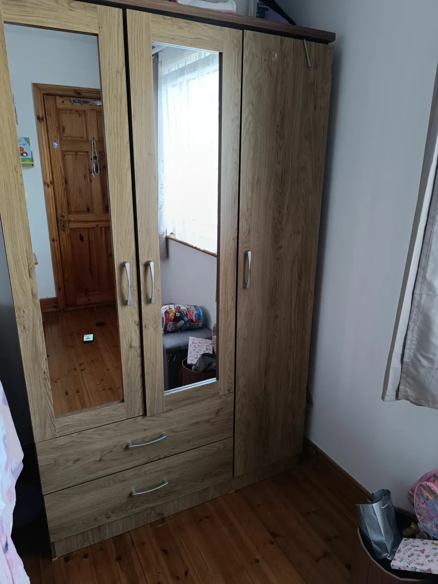 Wardrobe - Image 2