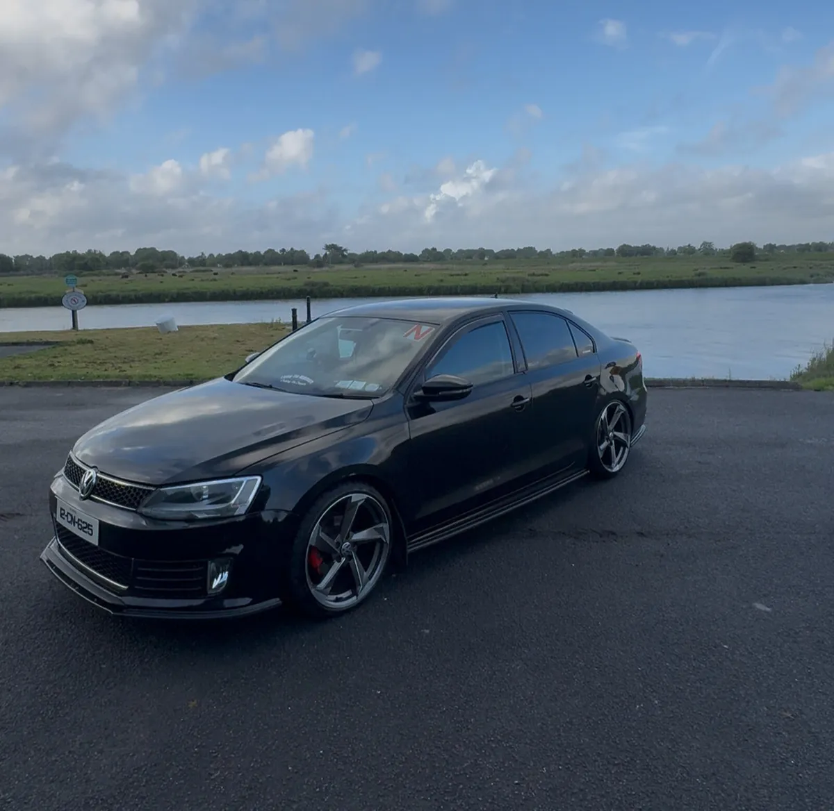 Volkswagen Jetta MK6 - Image 2