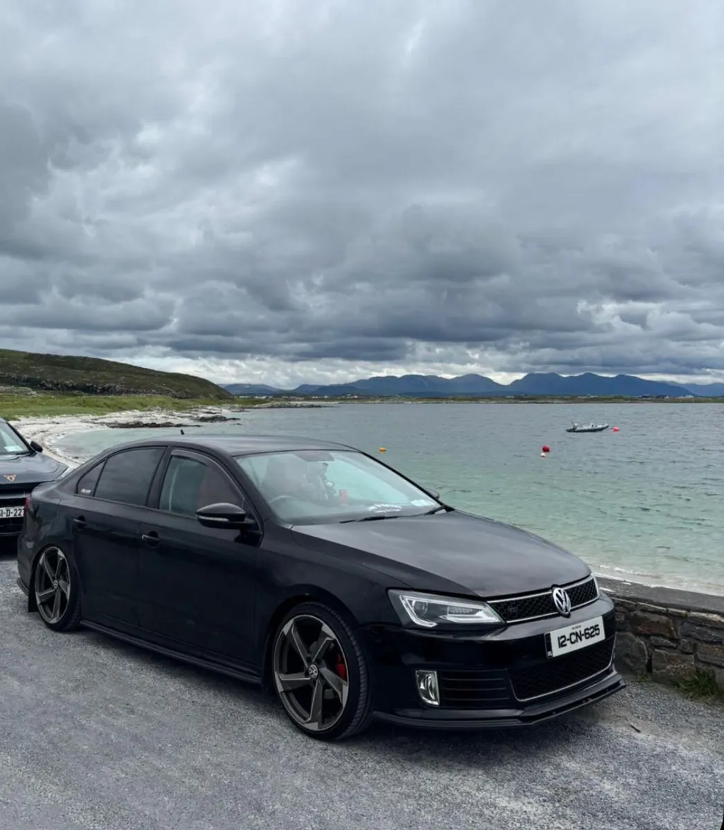 Volkswagen Jetta MK6 - Image 3