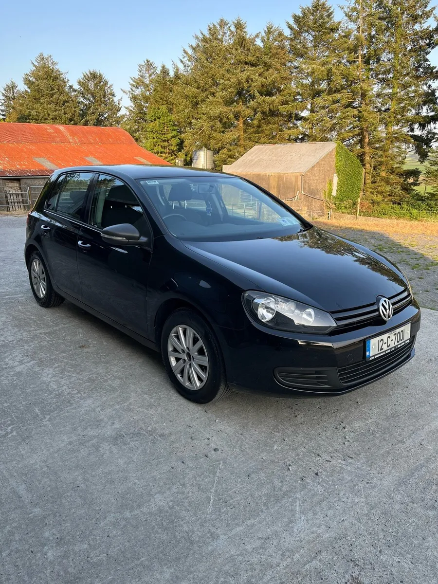 2012 Volkswagen Golf - Image 2