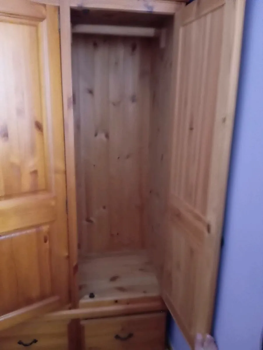 Wardrobe....200€ - Image 3