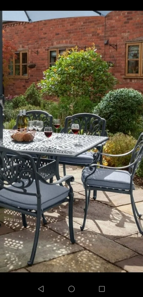 Brand New Hartman Antique Grey Cast Alum 8 Seater - Image 2
