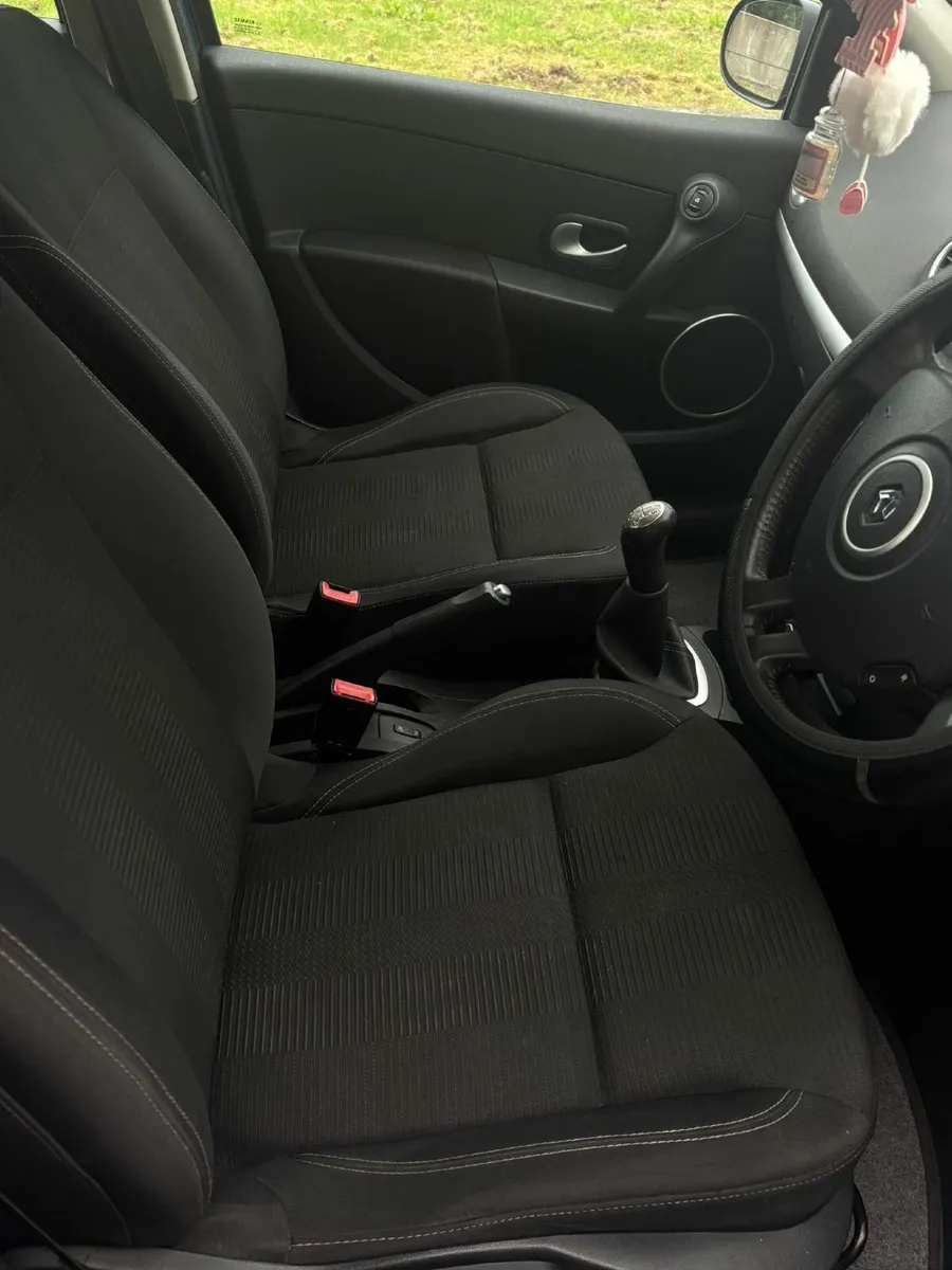 €4,000 - Renault Clio - Image 2