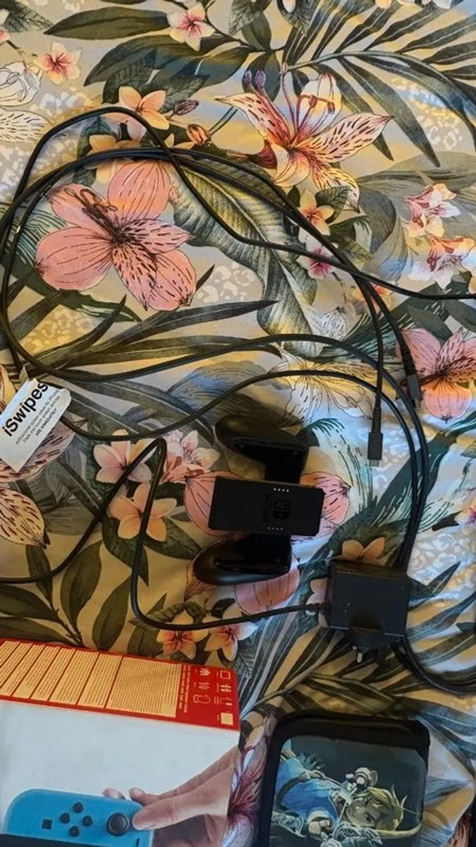 Nintendo Switch - Image 2