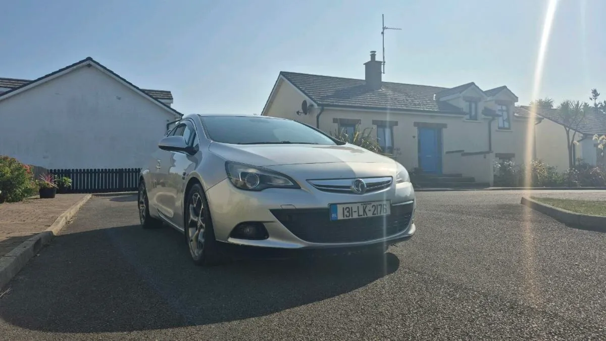Vauxhall Astra GTC VX-Line 1.7 CDTI - Image 2