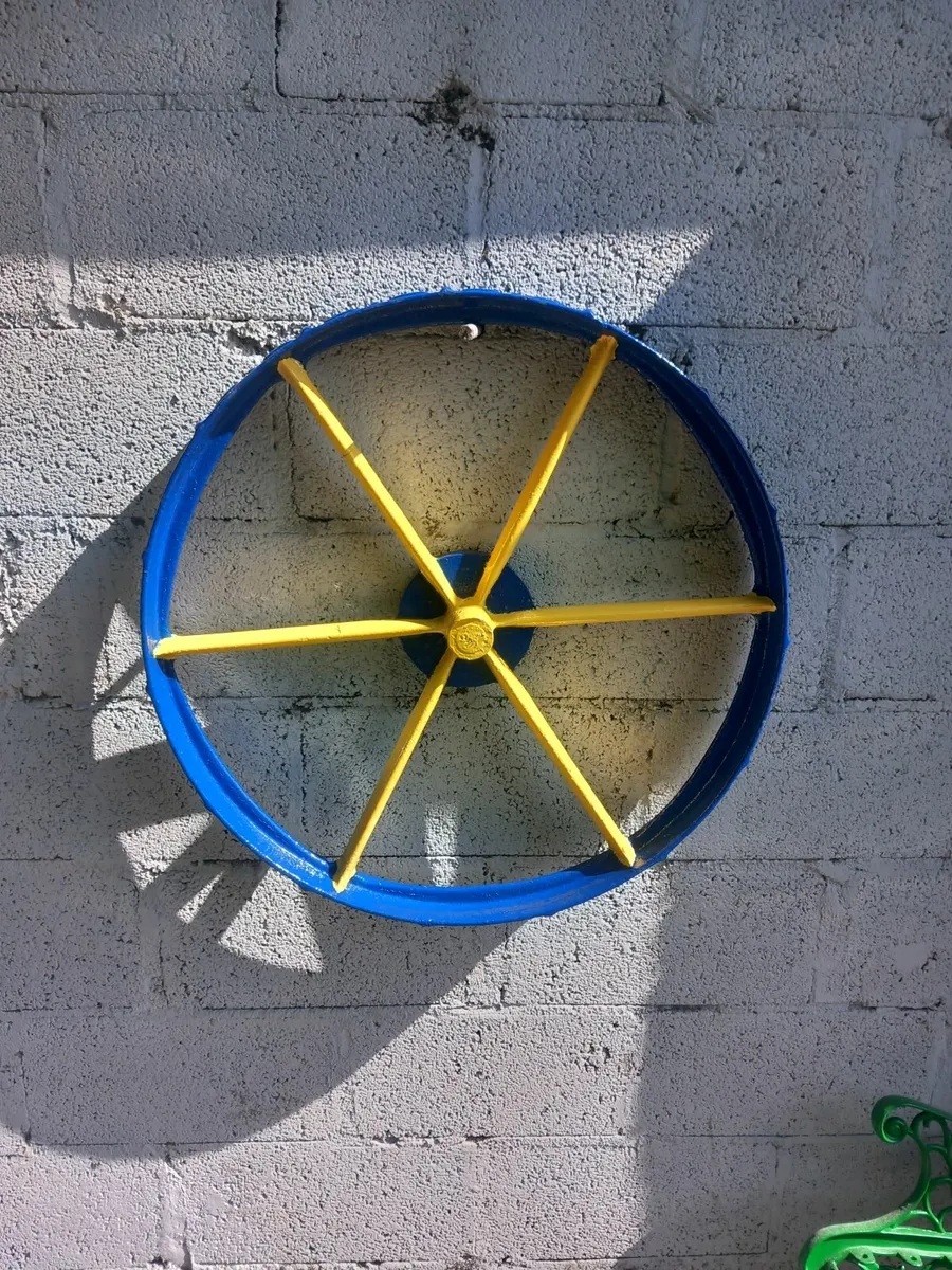 Old machine wheels - Image 4