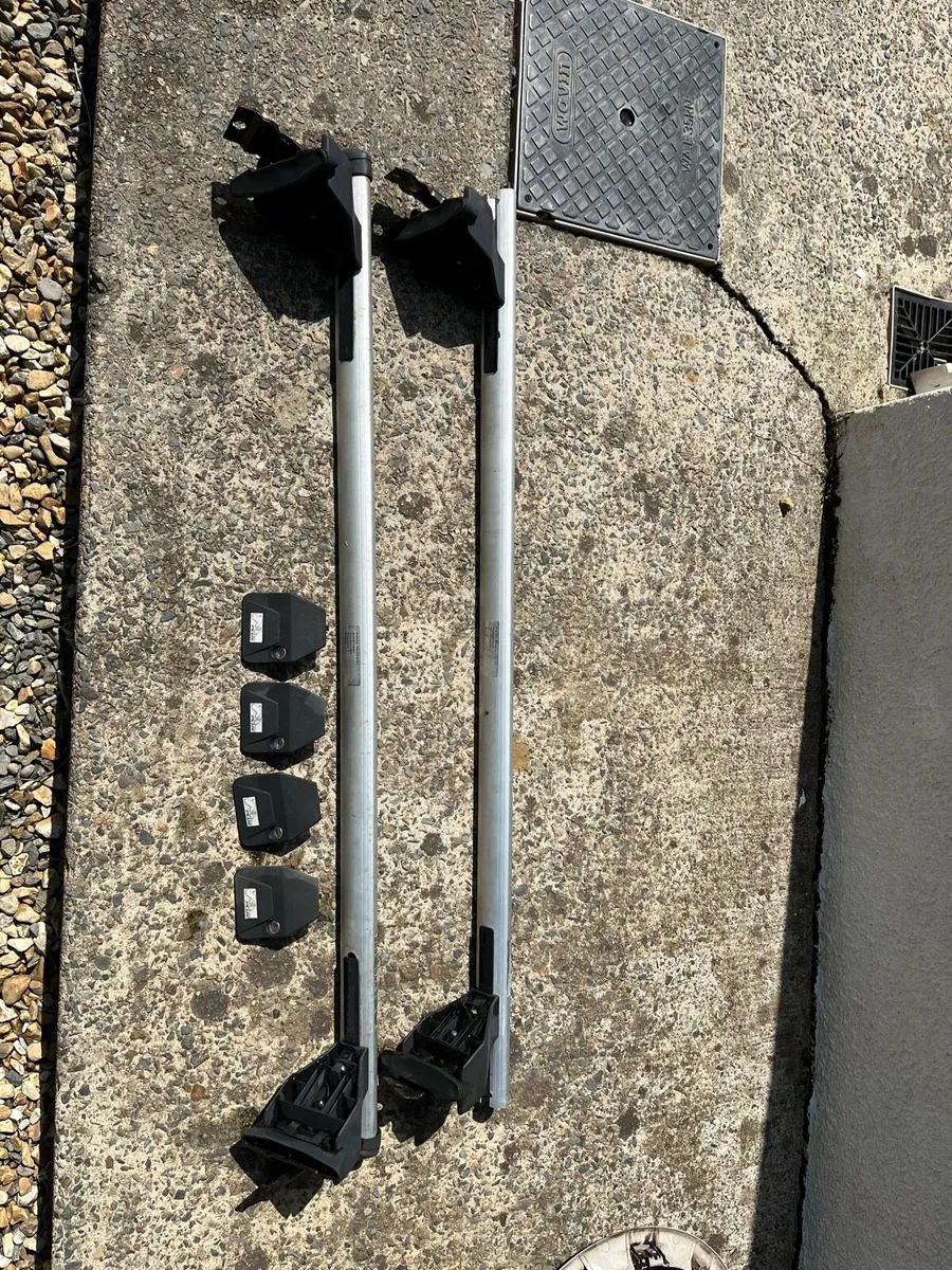 MK 4 VW Golf Hub caps and roof rack - Image 3
