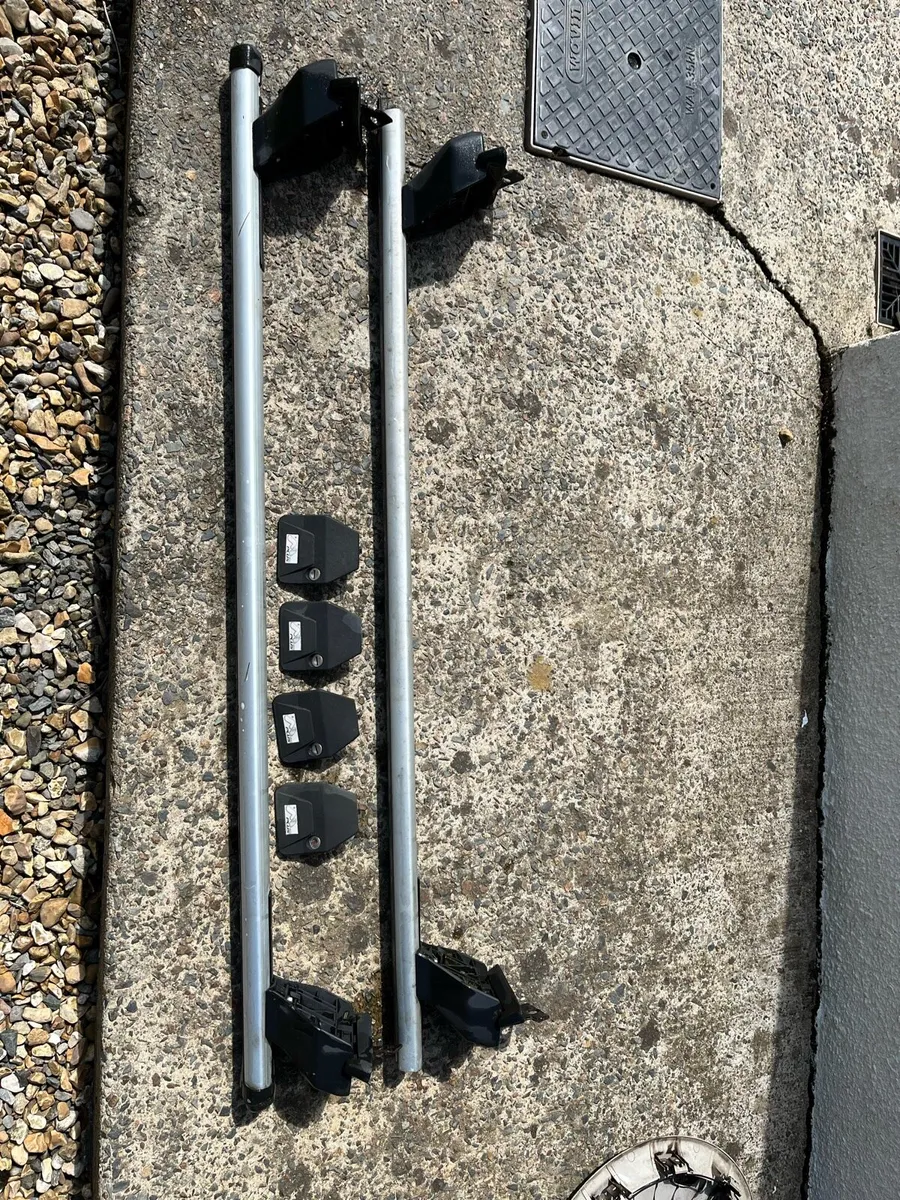 MK 4 VW Golf Hub caps and roof rack - Image 4