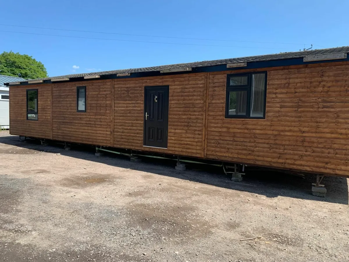 Mobile home - Image 1