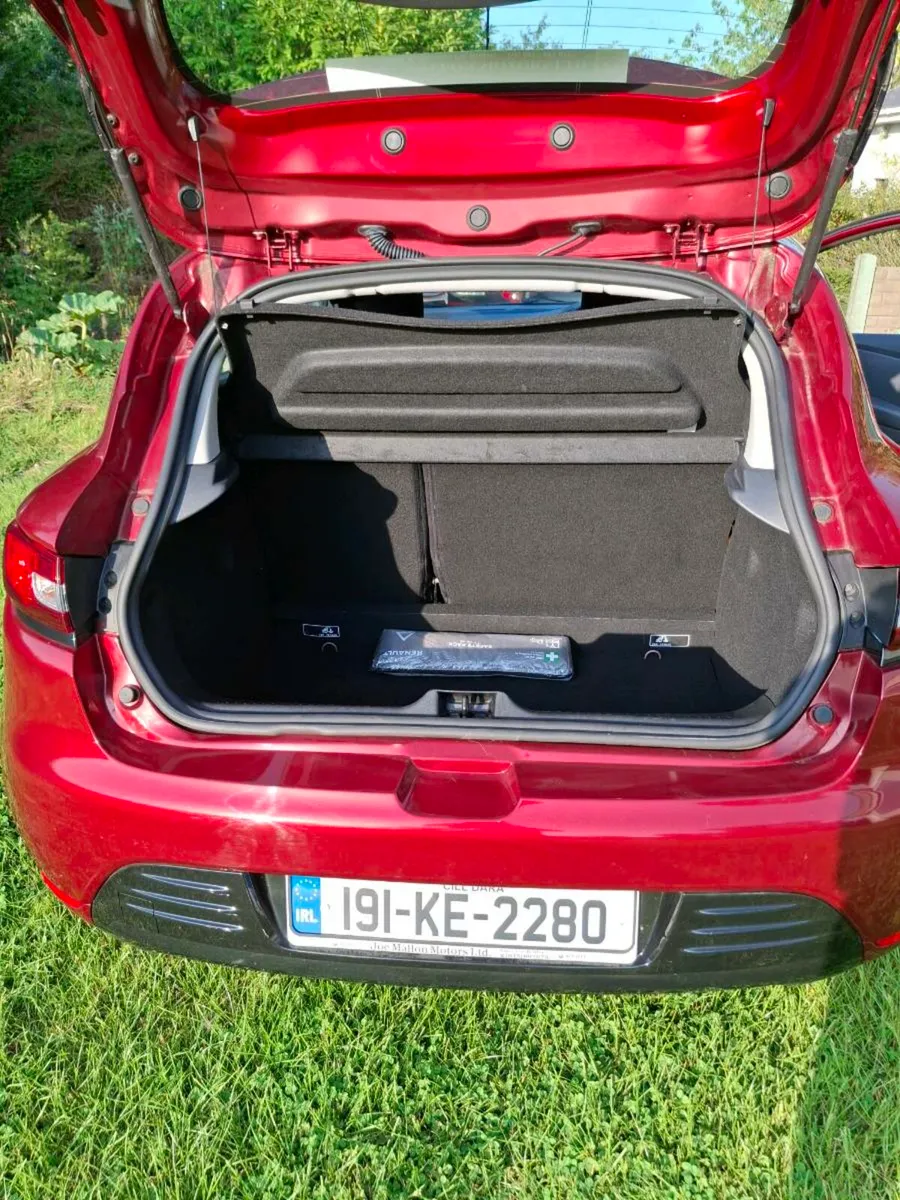 191 Renault clio - Image 2