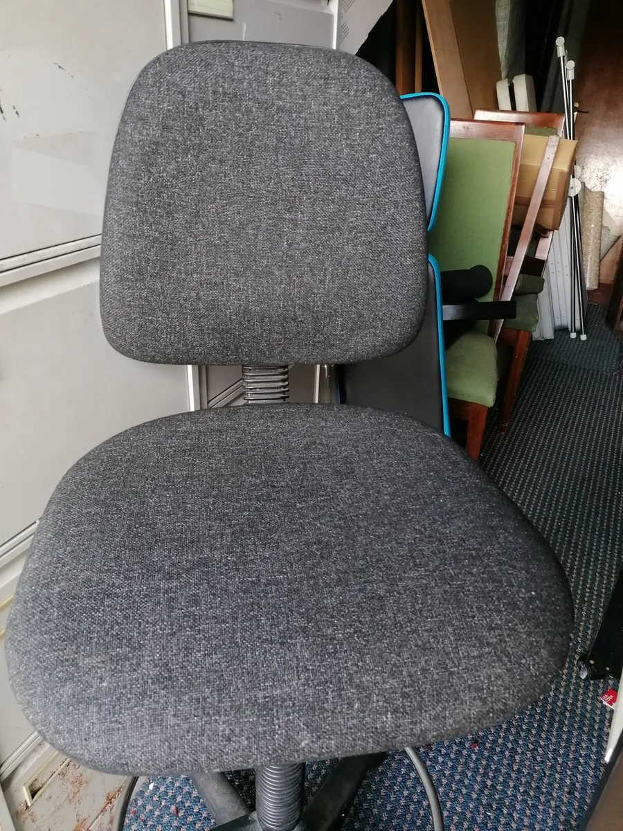 Drafting chair - Image 2