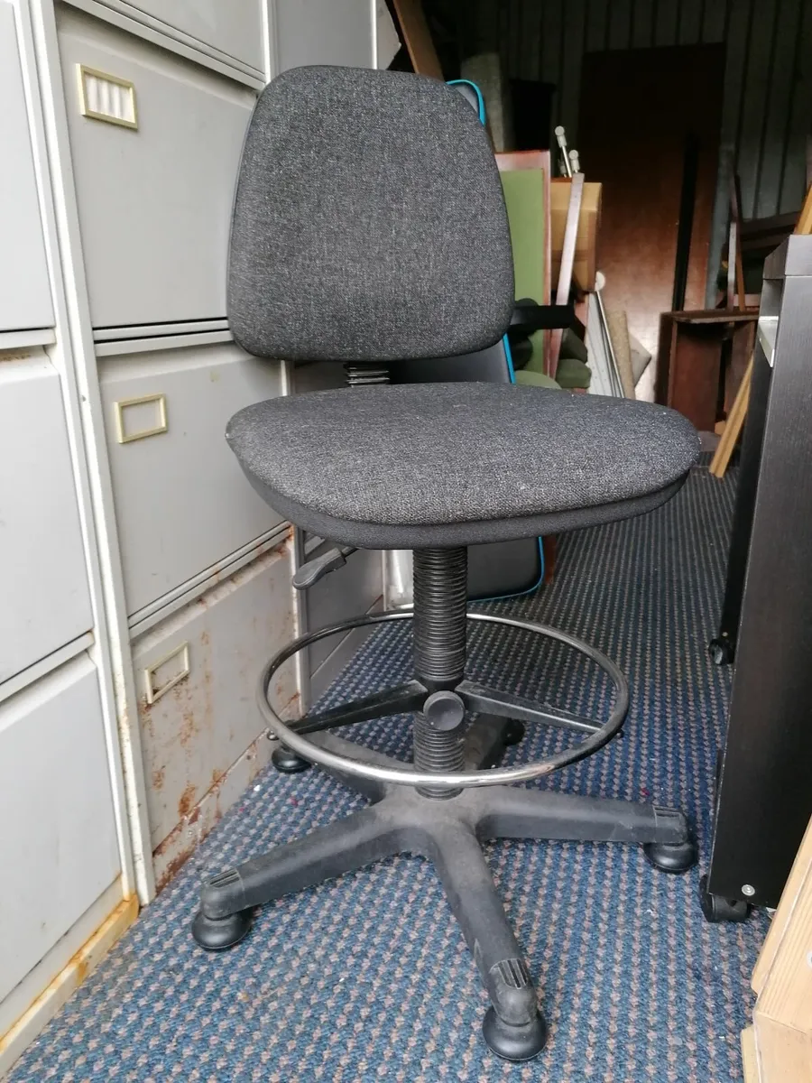 Drafting chair - Image 3