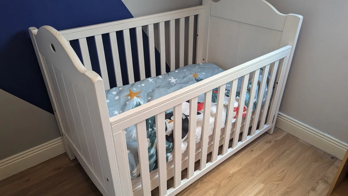 Boori country cot/cotbed - Image 2