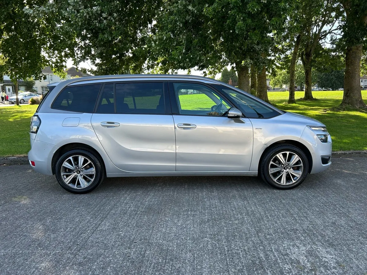 2016 Citroen C4 Grand Picasso Exclusive 7 Seater - Image 2