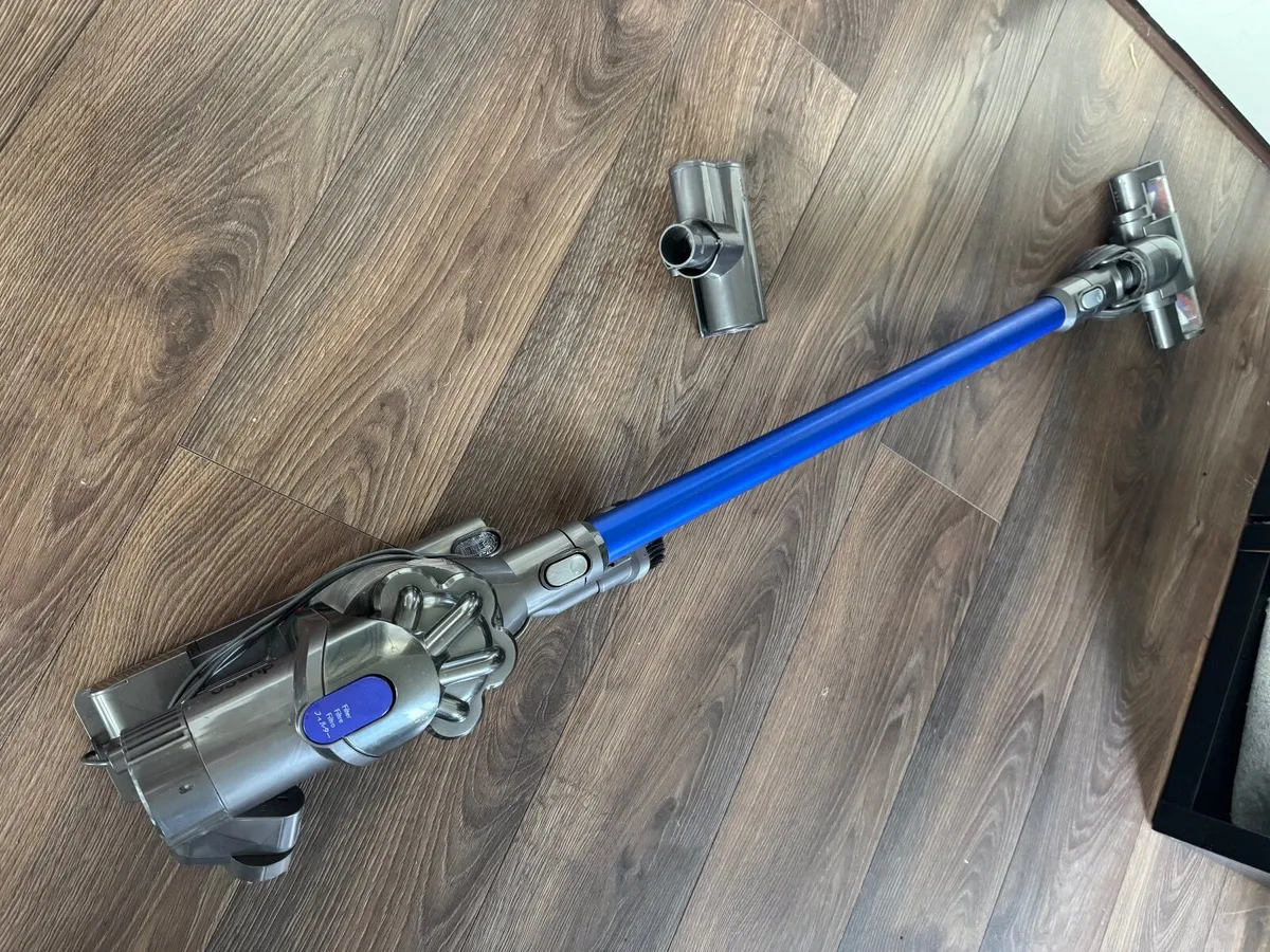 Dyson DC44 Animal cordless stick vacuum - Image 1