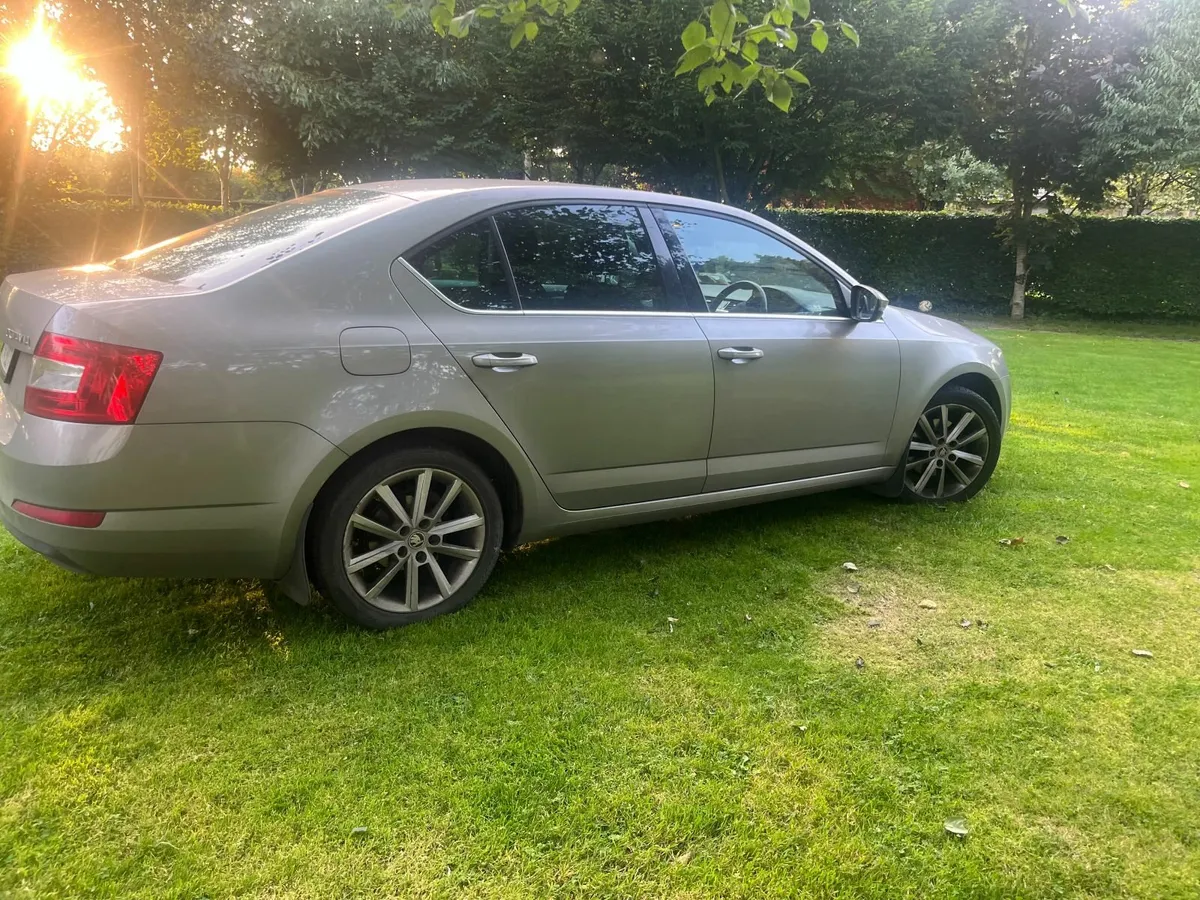 Skoda Octavia 2016 (2L diesel) - Image 4