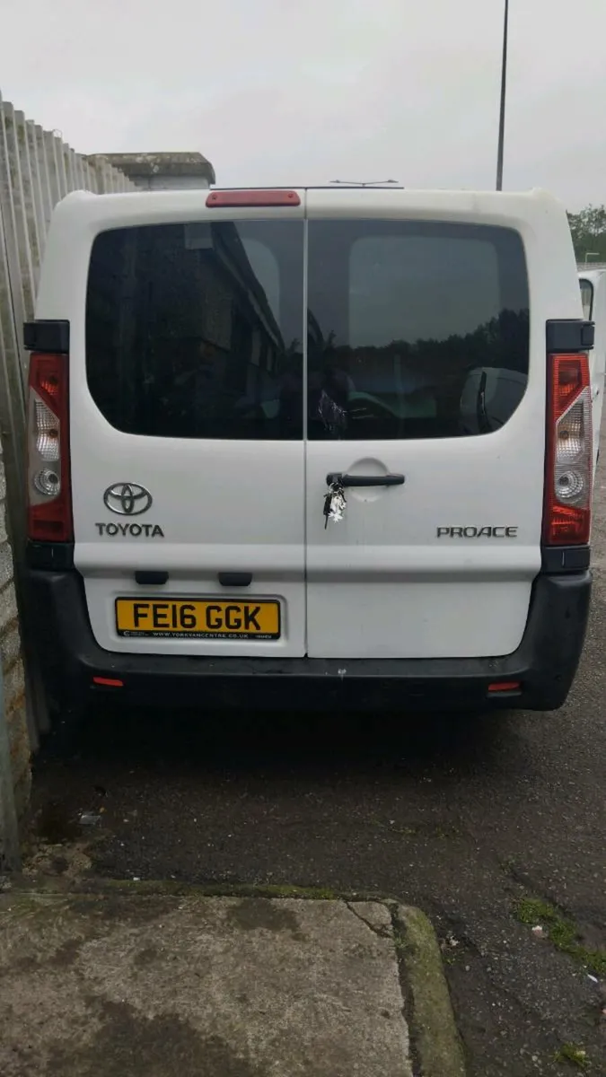 Toyota proace 2 liter turbo diesel 2016 for sale - Image 2