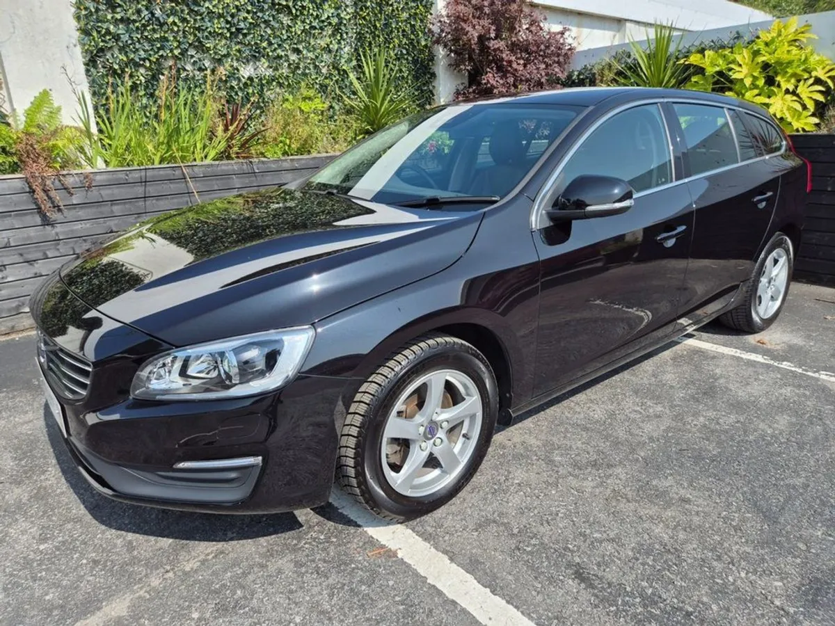 Volvo V60 2.0 D4 / SE With Leather / Low Mileage - Image 2