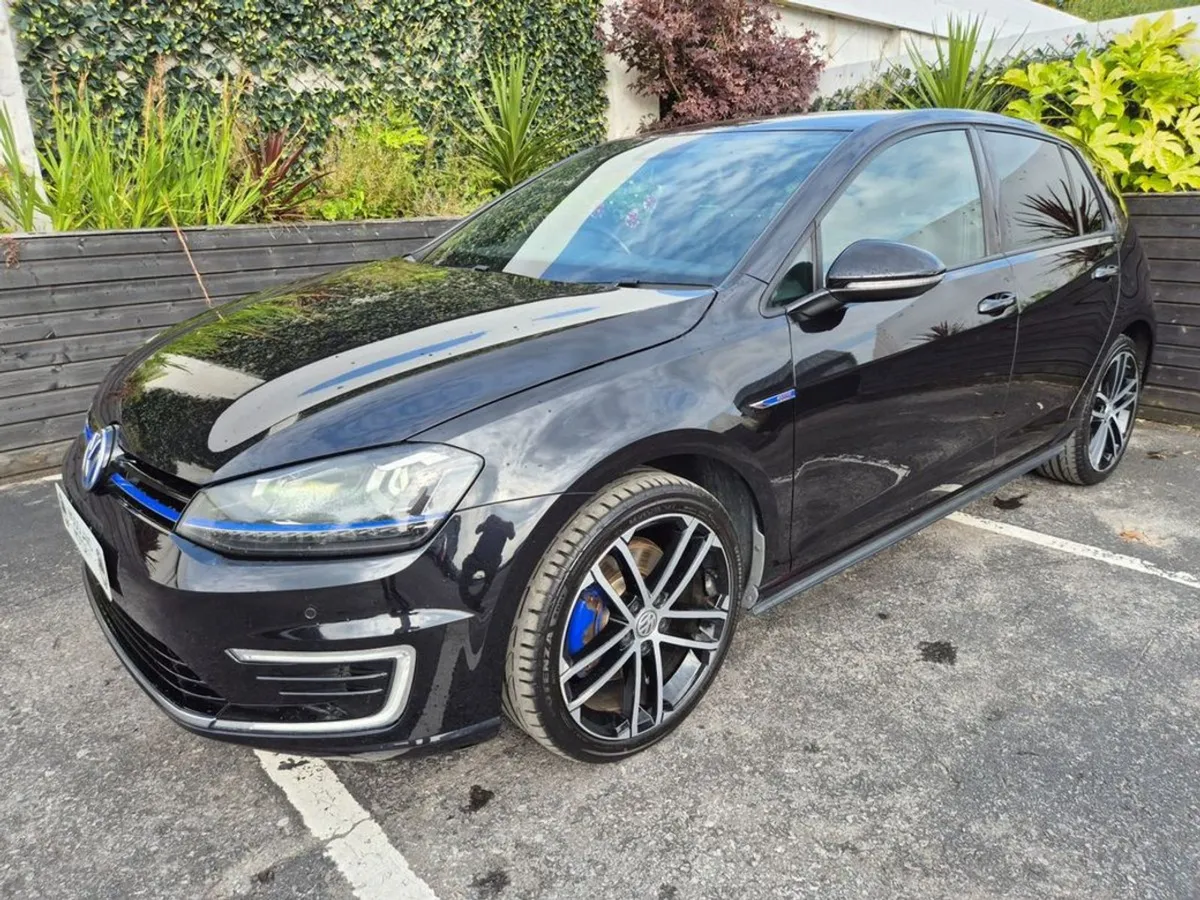 Volkswagen Golf 1.4 GTE / Phev / TOP Spec / Low M - Image 2