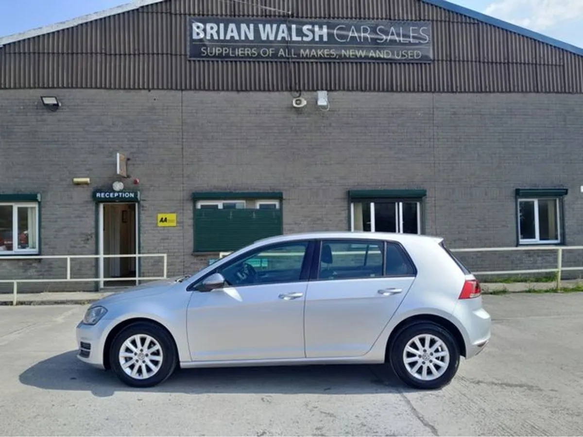 Volkswagen Golf Trendline 1.6 TDI Manual 5speed 9 - Image 2