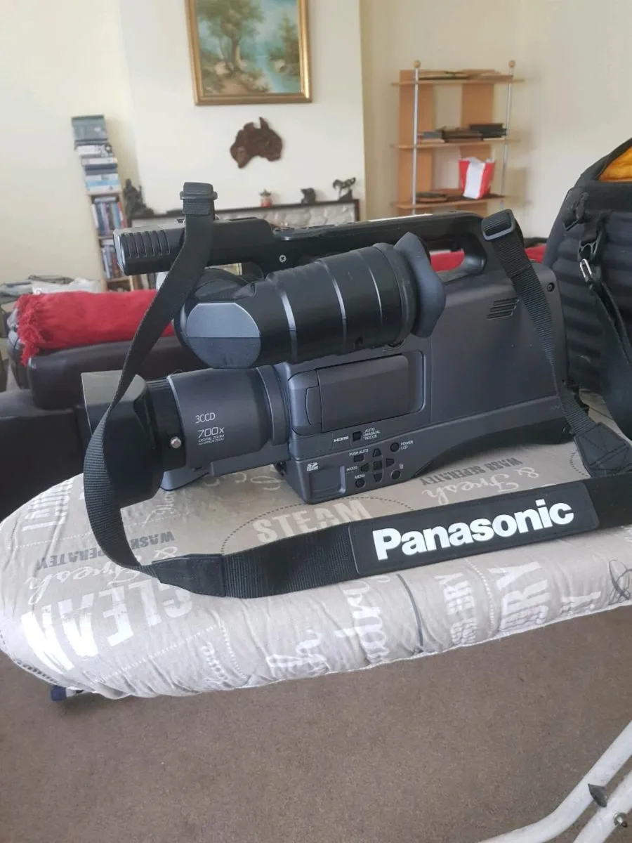 Panasonic camcorder - Image 4