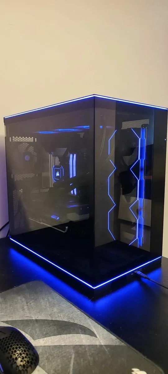 High-End Gaming PC + Full Setup - Image 1