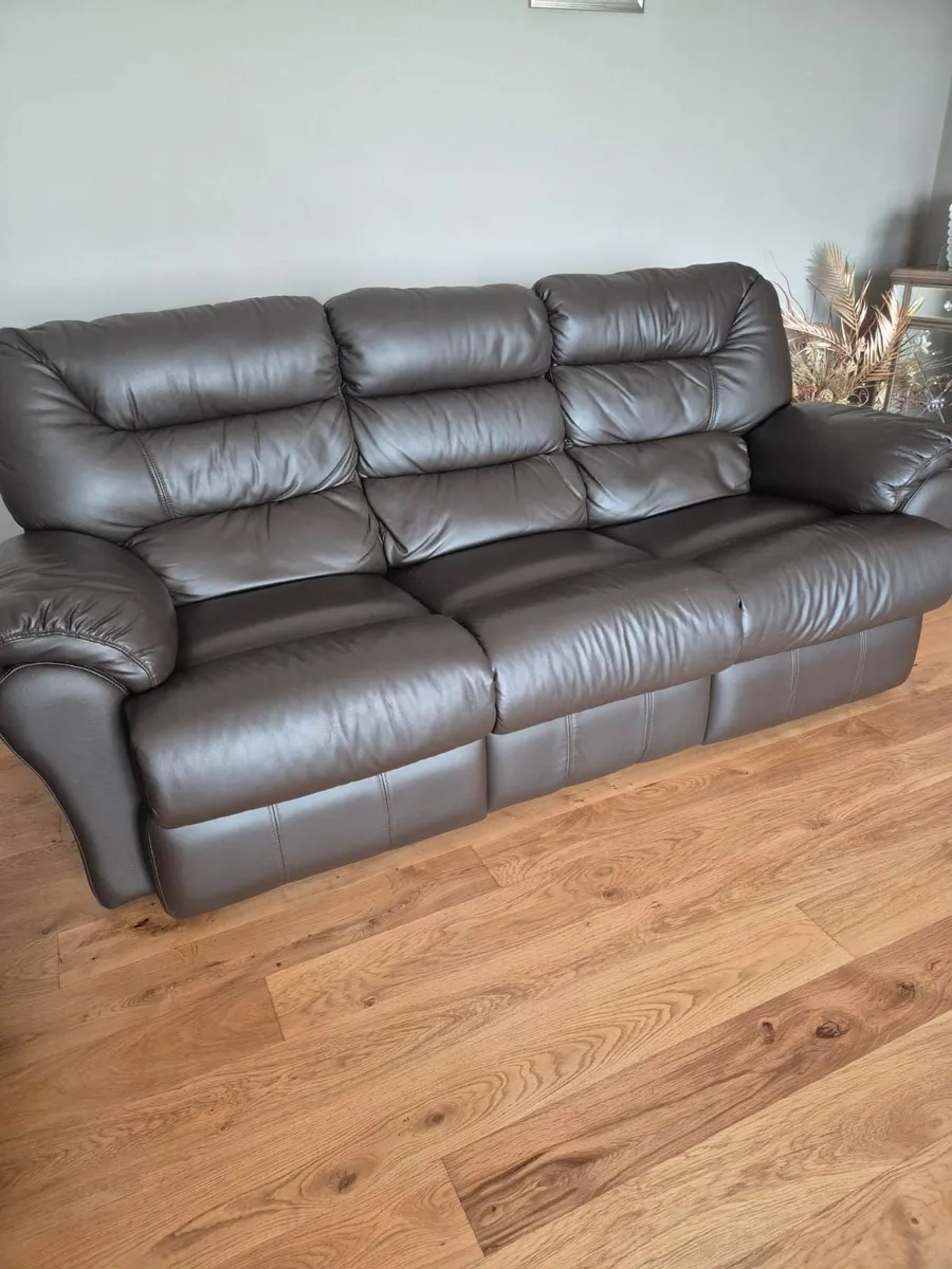 3-2-1 Brown Leather Sofa - Image 2