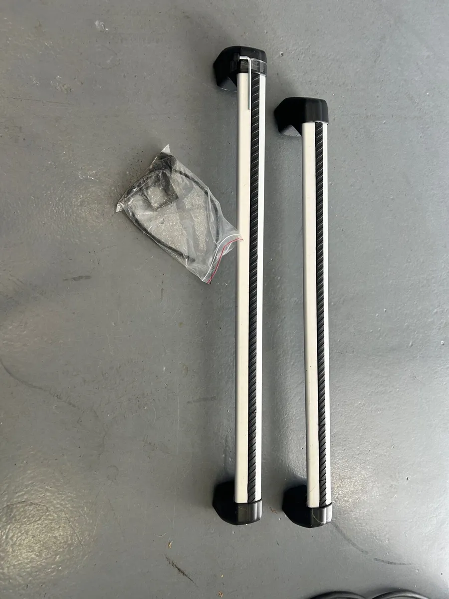 Range Rover Velar Roof Bars - Image 1