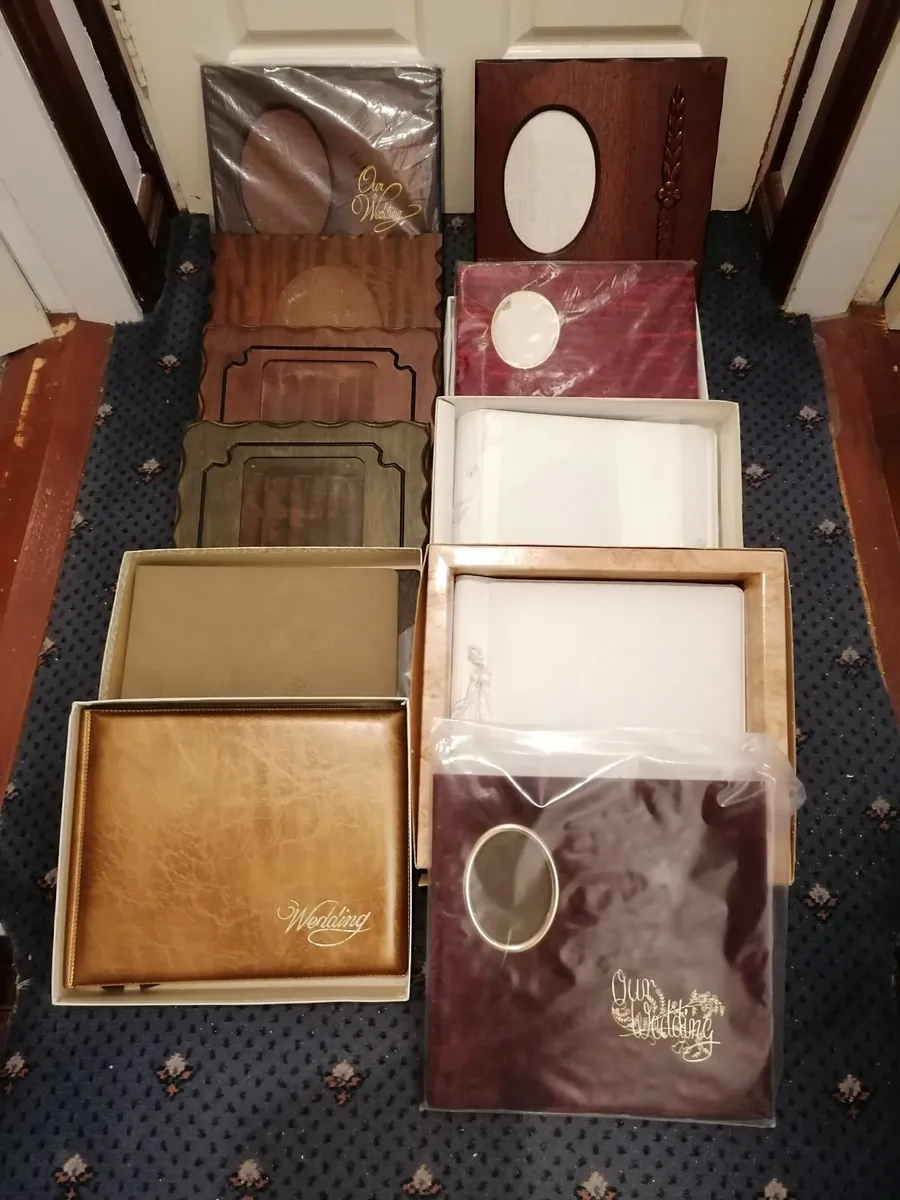 Vintage wedding albums - Image 1