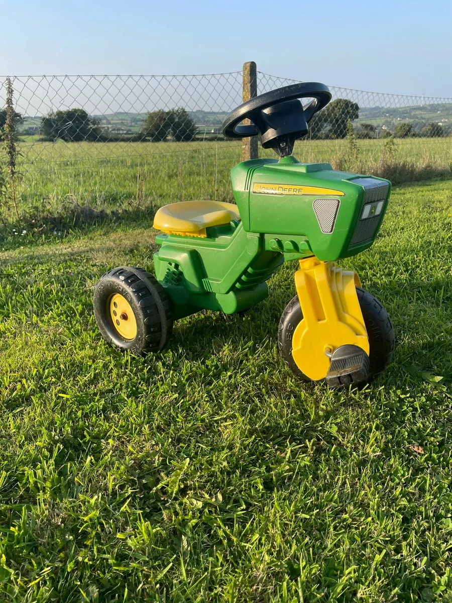 Toy tractor - Image 1