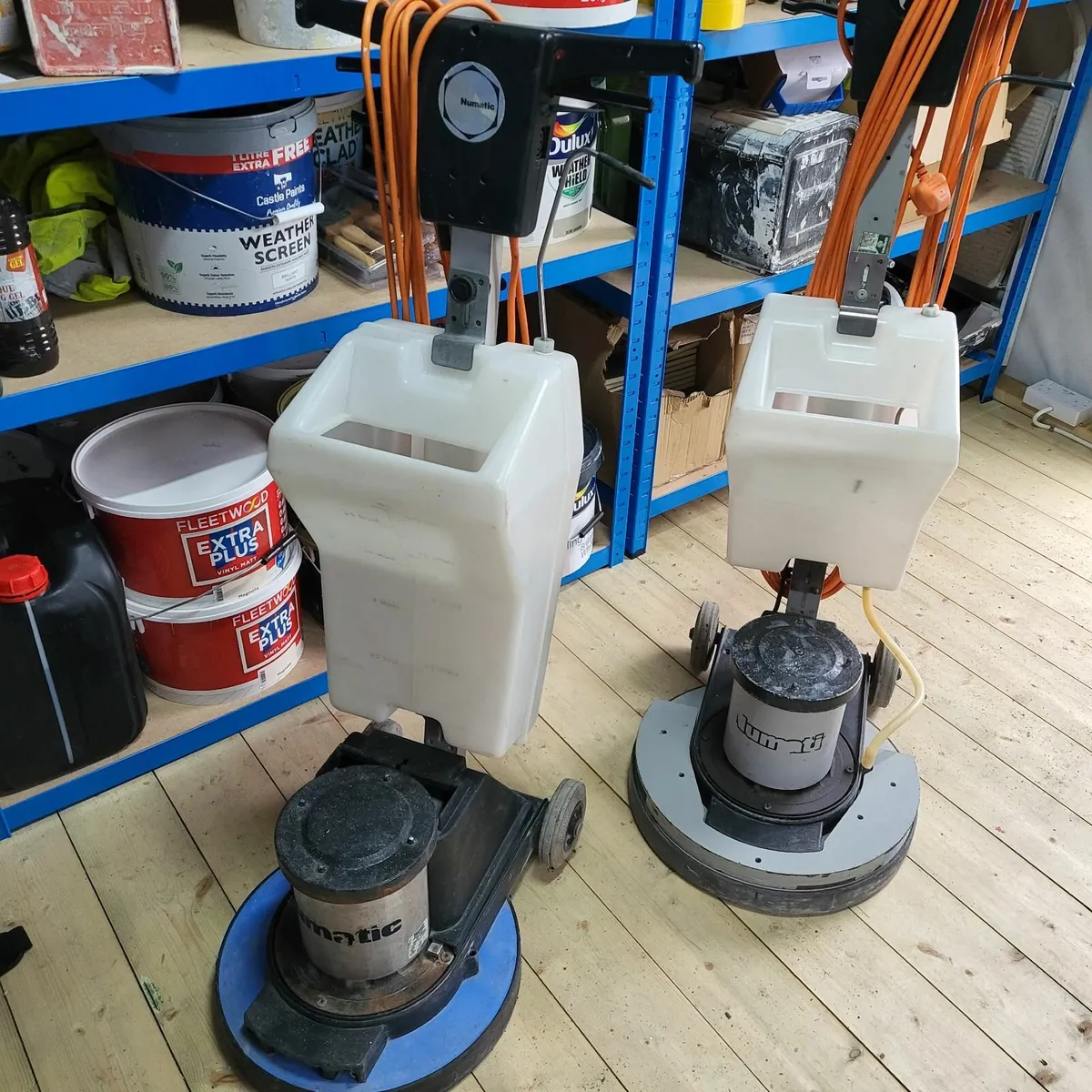 Floor buffer and polisher - Image 1