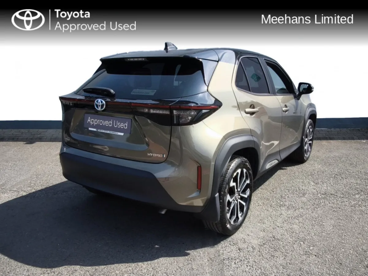 Toyota Yaris CROSS LUNA SPORT 4DR AUTO - Image 2