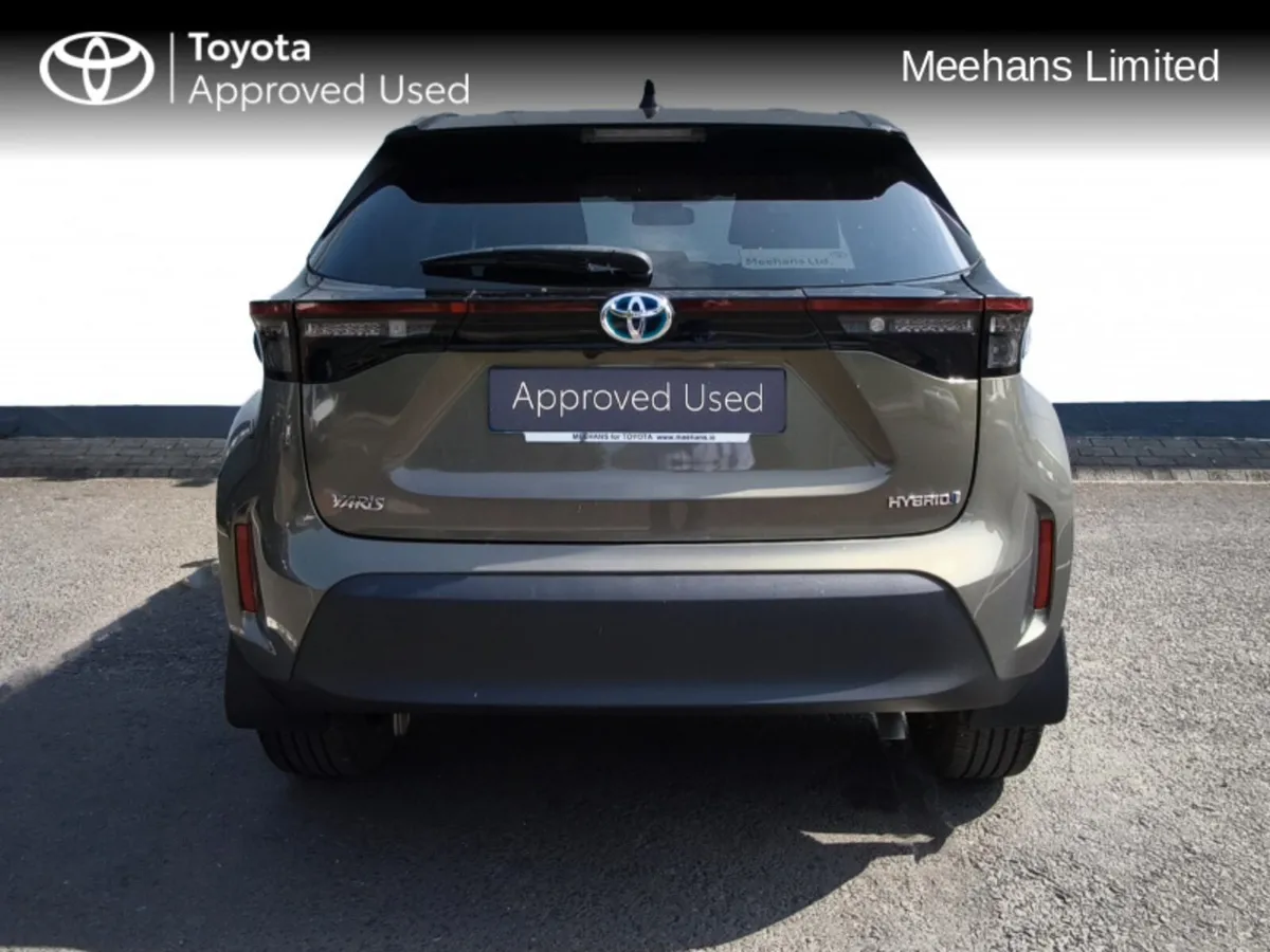Toyota Yaris CROSS LUNA SPORT 4DR AUTO - Image 4