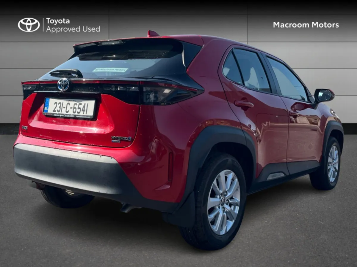 Toyota Yaris Cross YARIS CROSS LUNA - Image 2