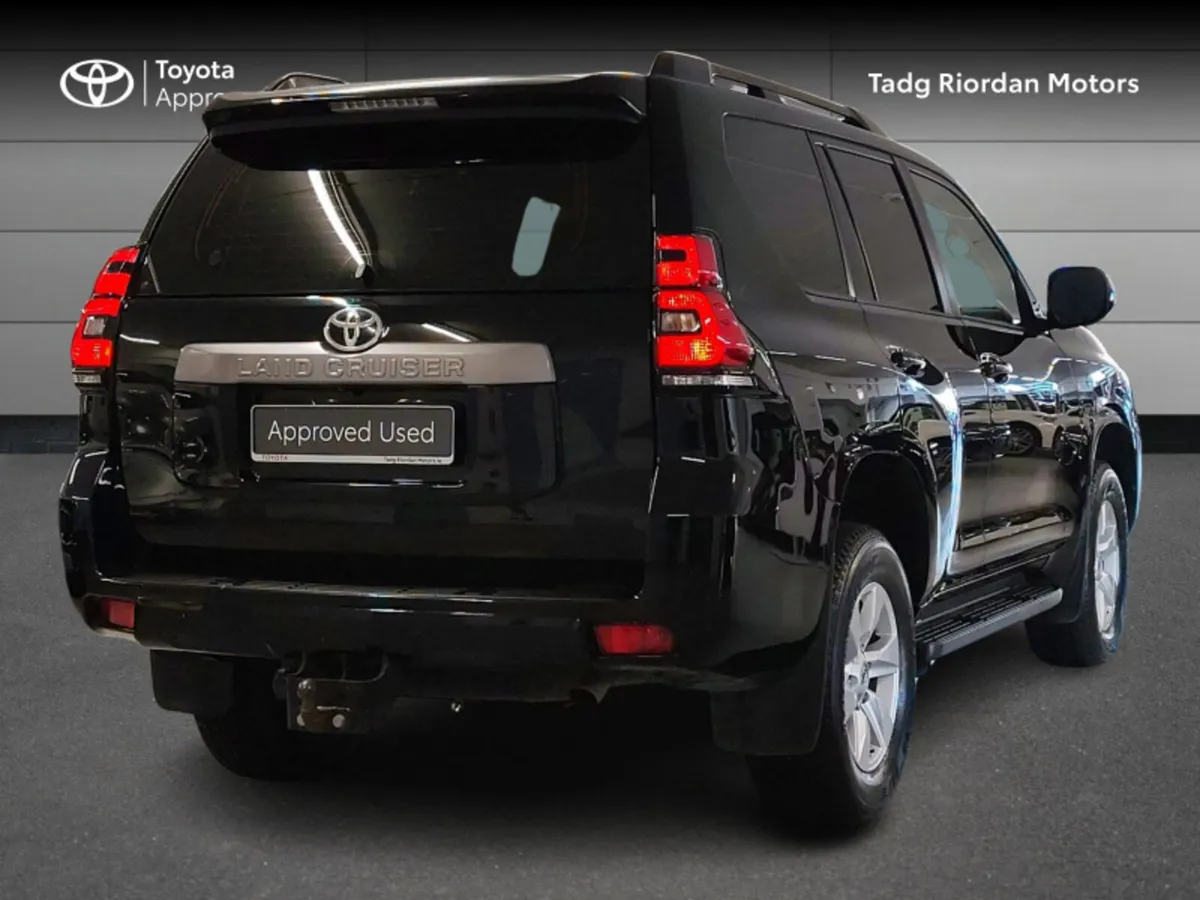 Toyota Land Cruiser LWB COMM - Image 2