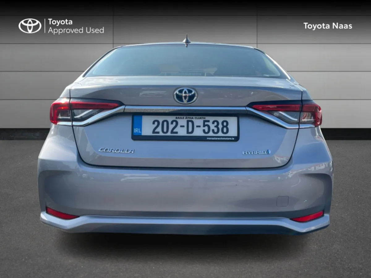 Toyota Corolla COROLLA HYBRID LUNA SAL - Image 4