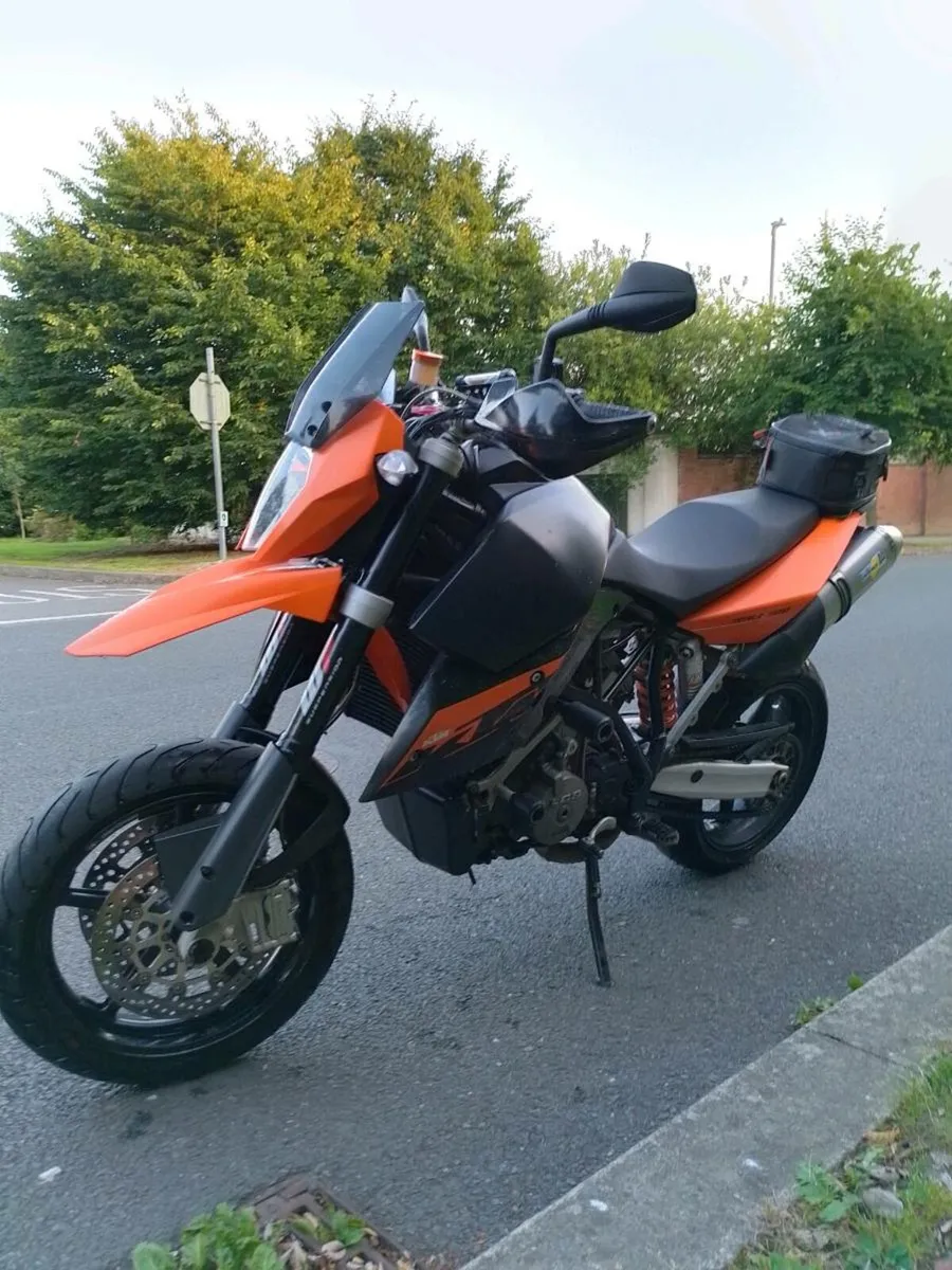 Motorcycle - Image 3