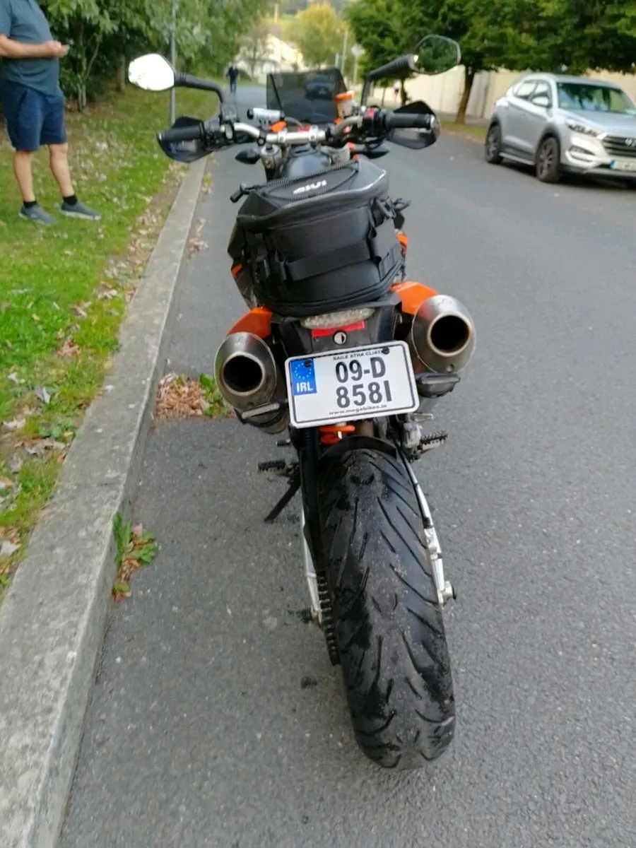 Motorcycle - Image 4