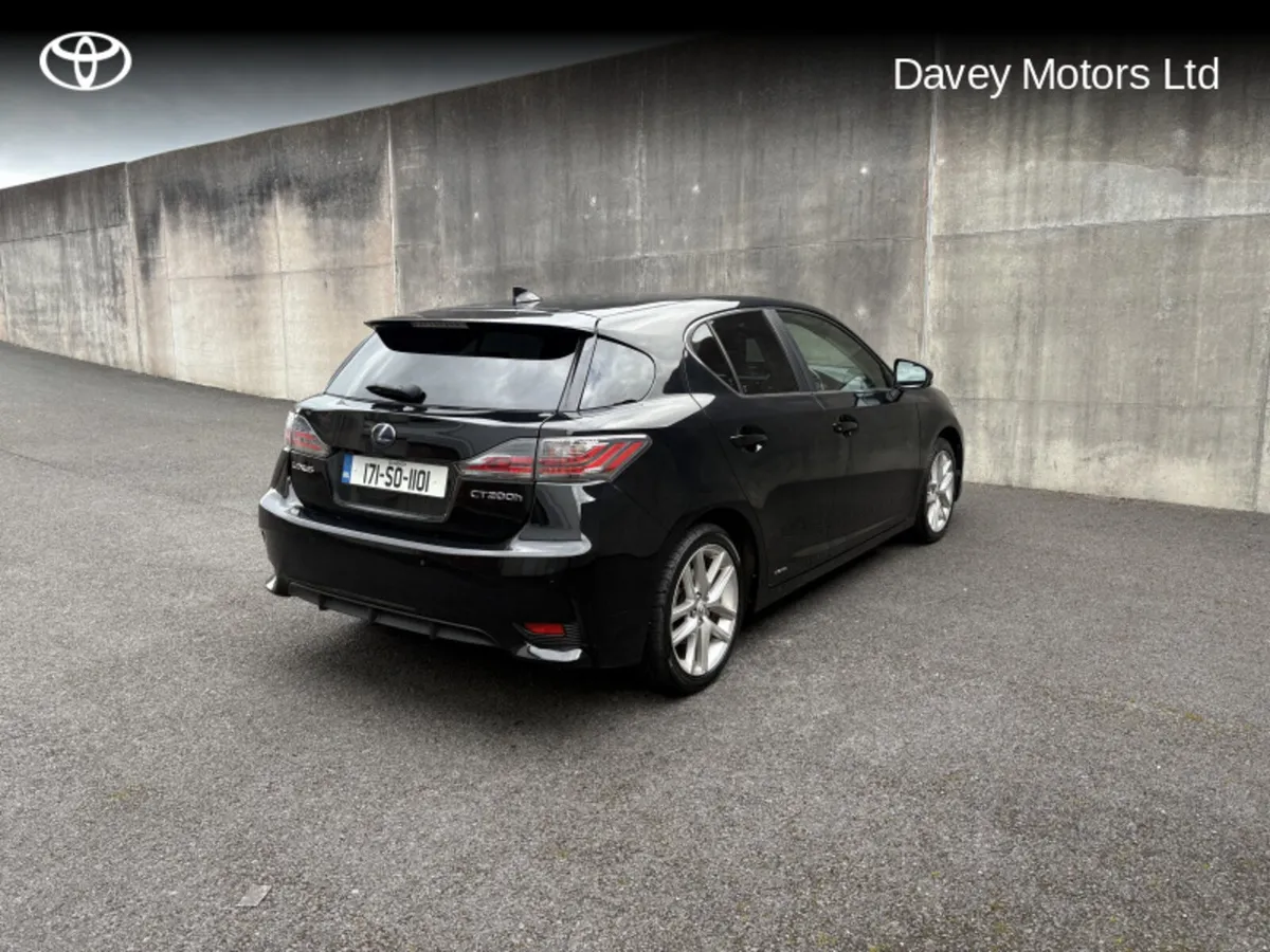 Lexus CT CT 200H ADVANCE 5DR AUTO 136BHP - Image 2