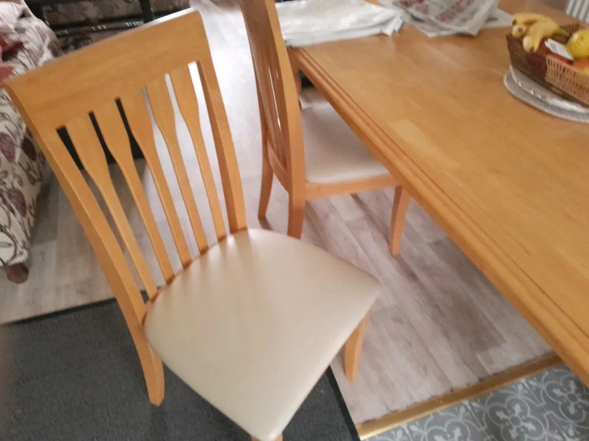 Table.6.chairs.6ftx.4